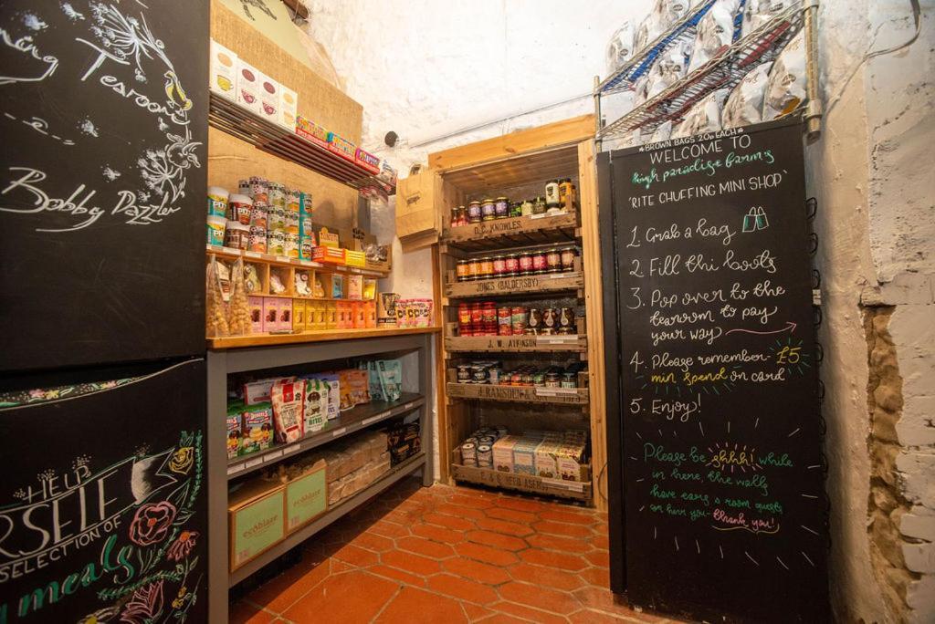 High Paradise Farm Thirsk Room photo